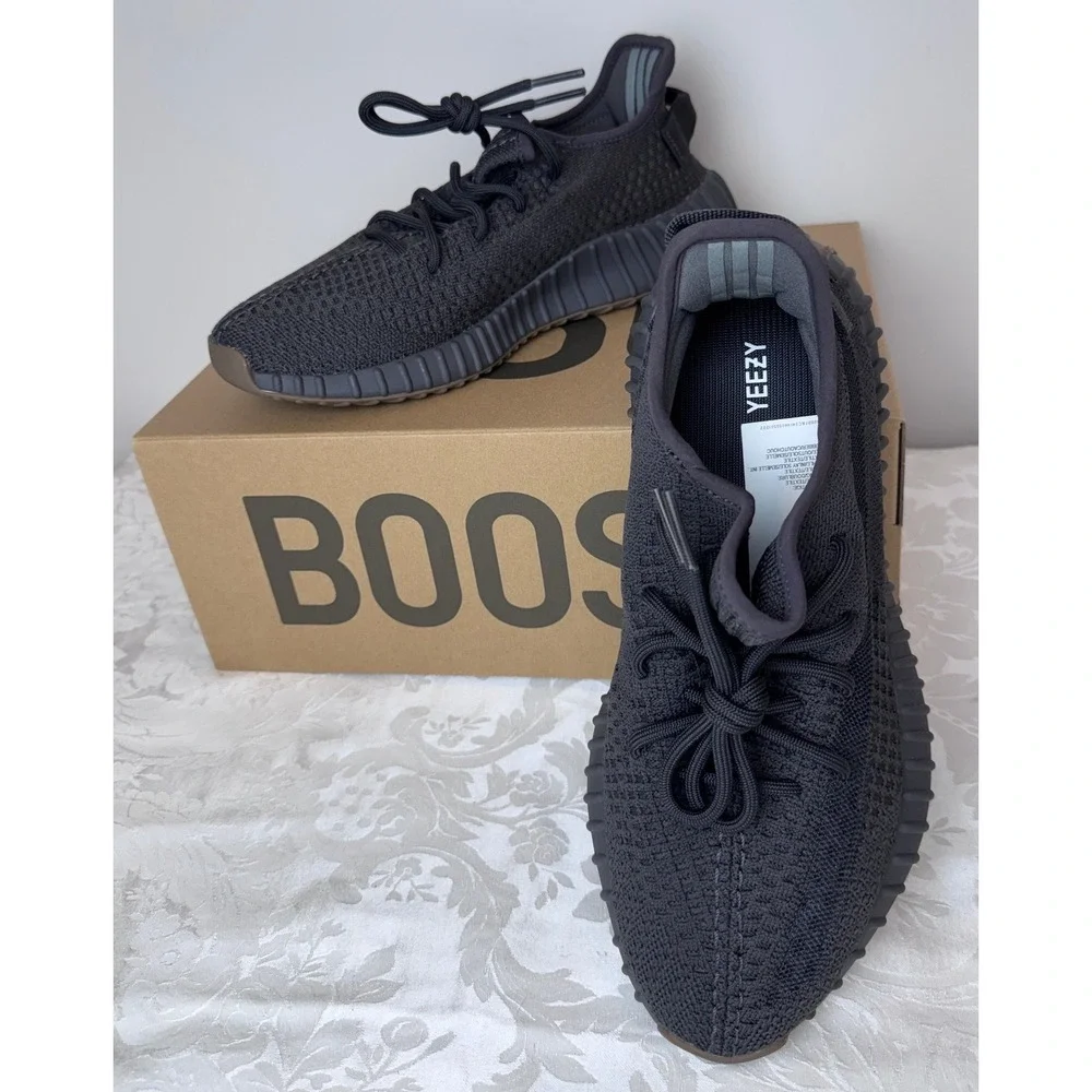 Adidas Yeezy Boost 350 V2 Cinder Charcoal Black Gum FY2903 Mens 9